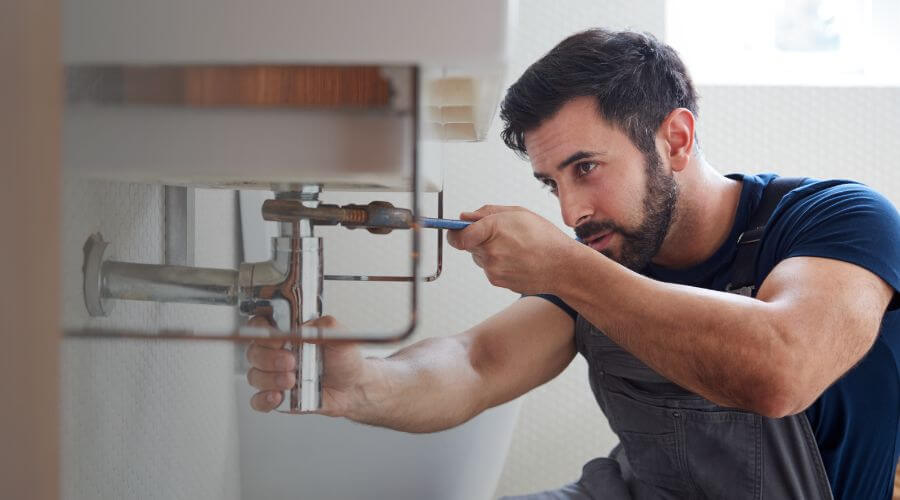 Professional water heater installation services in Pinecrest, CA